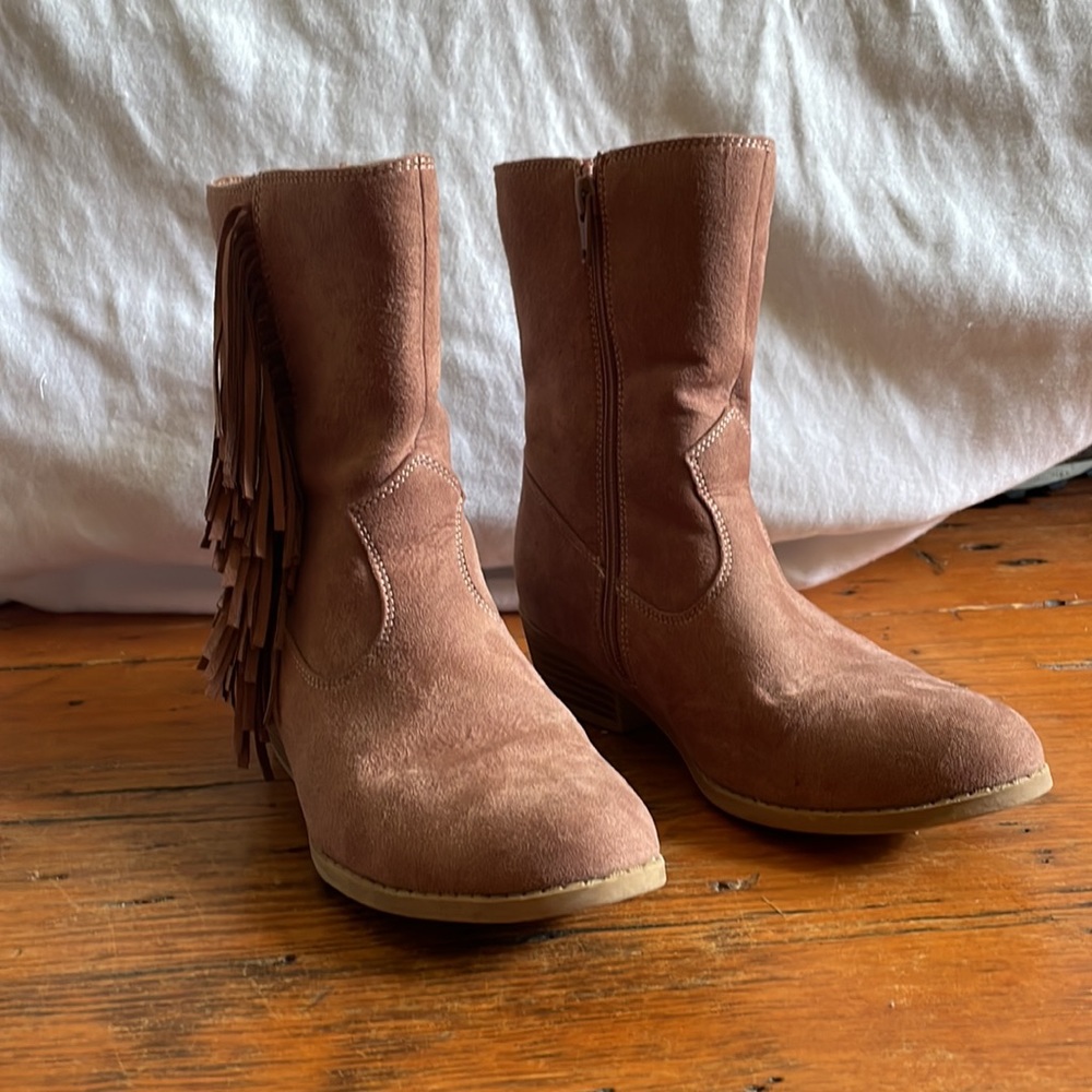 Children’s Place, Girls Dress Boots, Girls Size 2, Brown - Picture 3 of 5